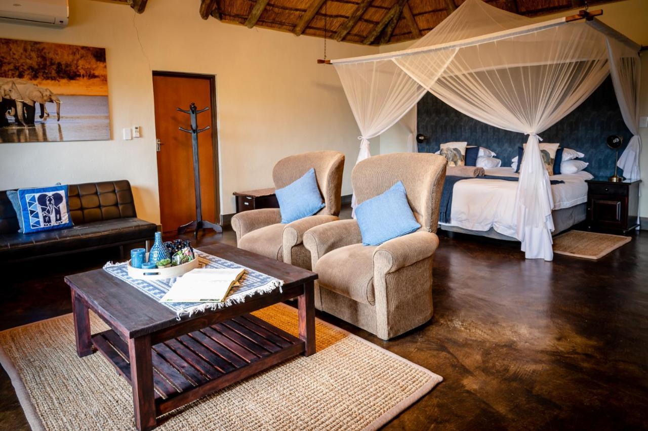 Umkumbe Safari Lodge Riverside Skukuza Exteriör bild